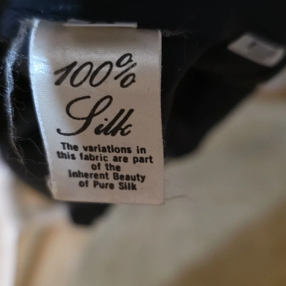 Sigal A‎ Black Silk Top Sz Medium